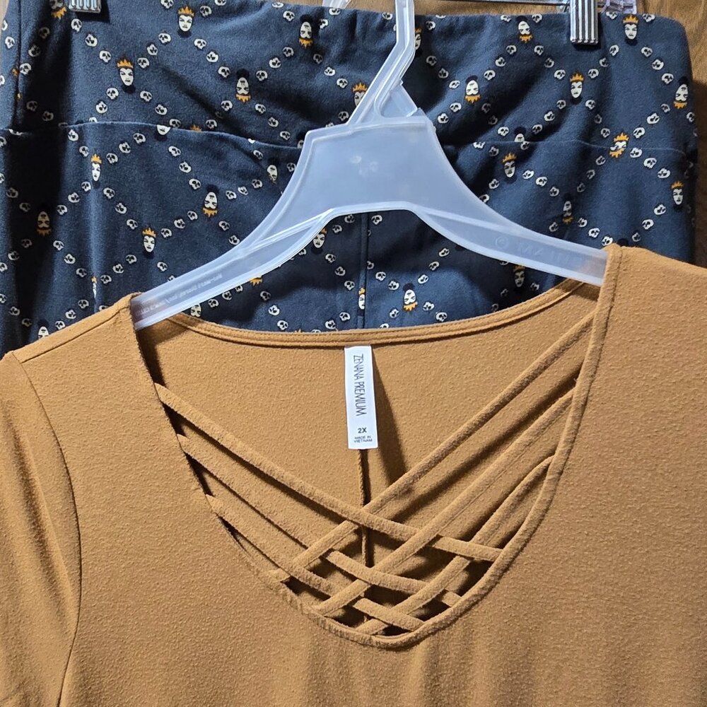 Evil Queen & Poison Apple Lularoe TC Leggings Outfit w/Coordinated Zenana Dress